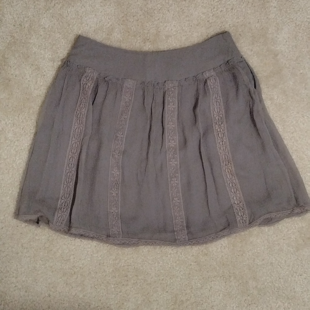 Gray Lace Mini-Pleats Skirt